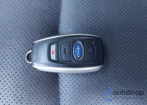 2016 Subaru Outback 3.6R Limited z USA, uszkodzony, nr VIN 4S4BSENCXG3354213